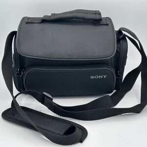 Sony Original LCS-U20 Camera Bag 8.75 x 6 x 5.62 In Mirrorless DSLR Adjustable